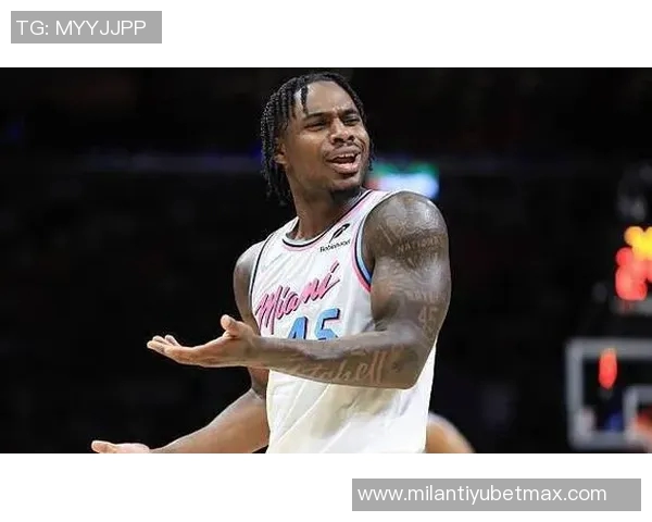 米切尔表现低迷18投7中失误频繁正负值惨淡球队遭遇失利 米切尔表现低迷18投7中失误频繁正负值惨淡球队遭遇失利