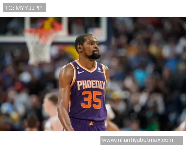 杜兰特强调团队协作的重要性六人得分上双展现球队整体实力 杜兰特强调团队协作的重要性六人得分上双展现球队整体实力